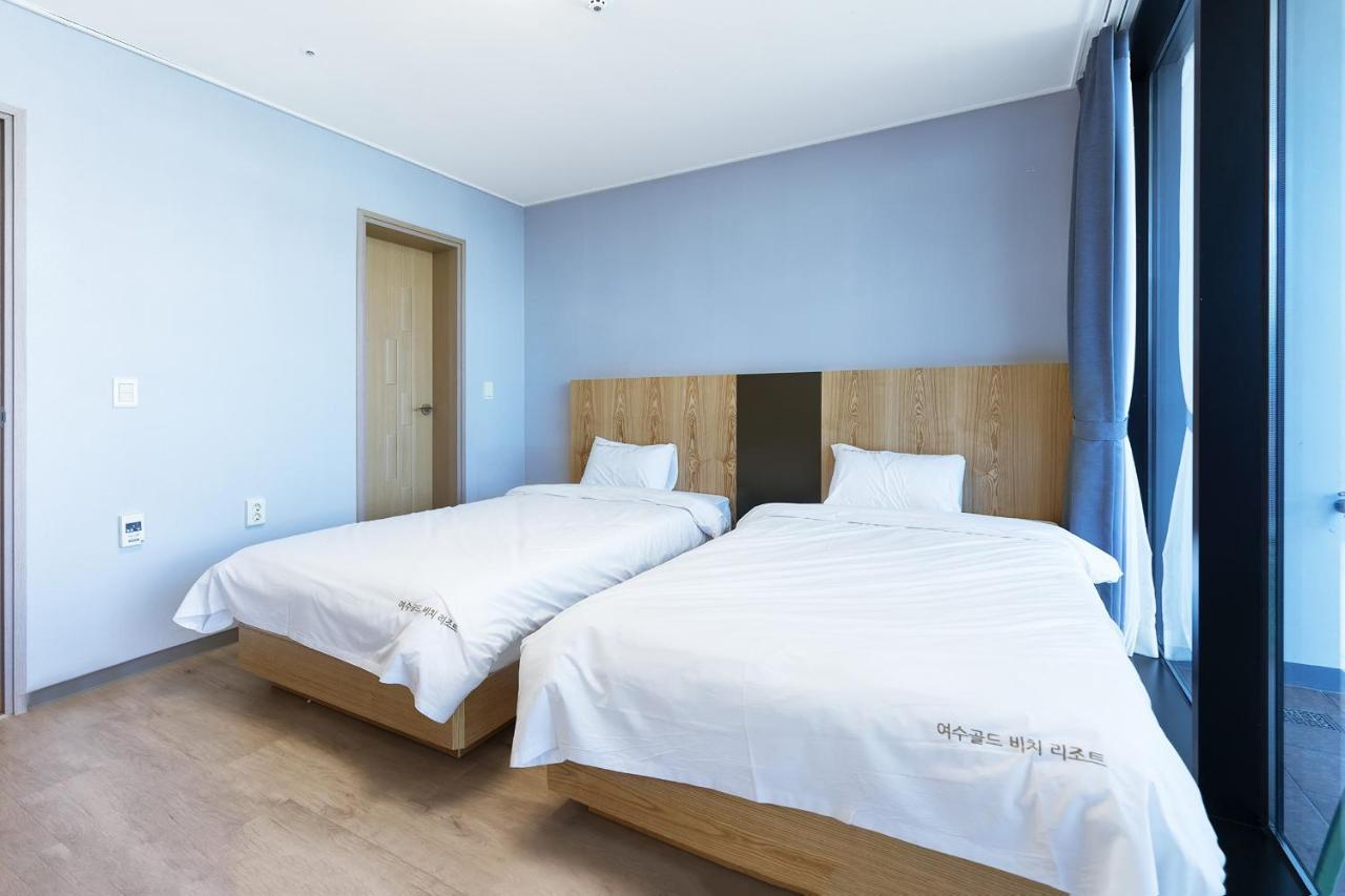 Gold Beach Resort Yeosu Buitenkant foto