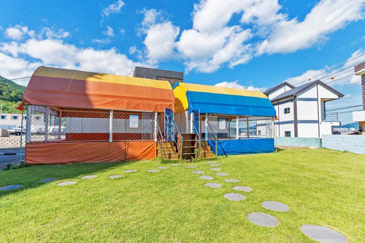 Gold Beach Resort Yeosu Buitenkant foto