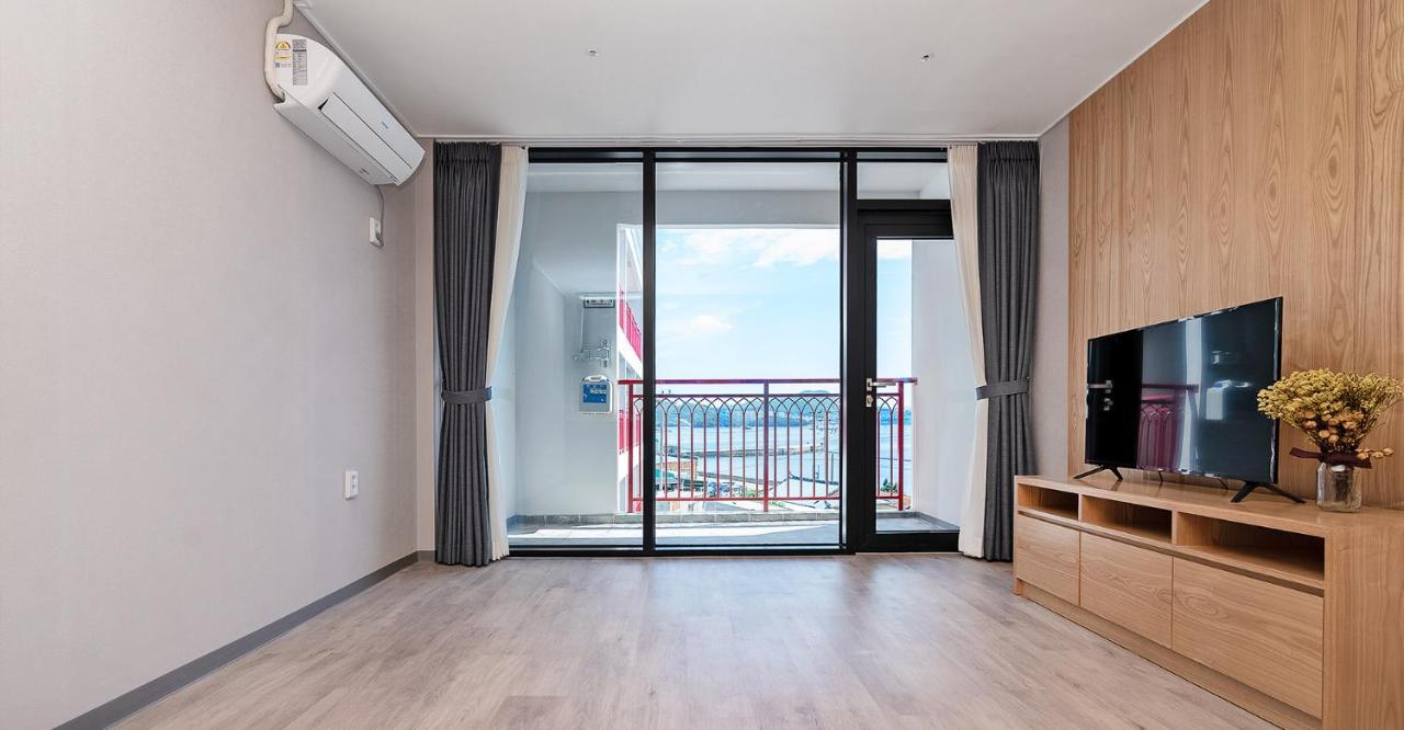 Gold Beach Resort Yeosu Buitenkant foto